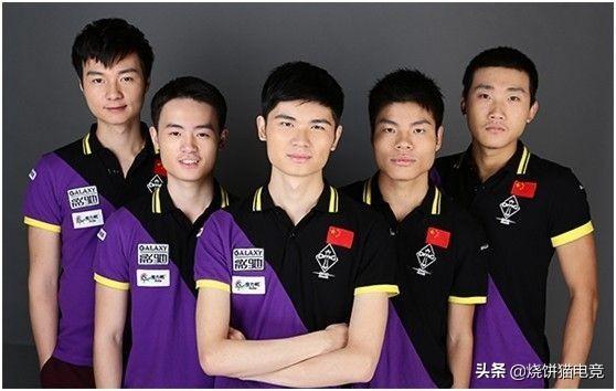 富勒姆的防 富勒姆的防