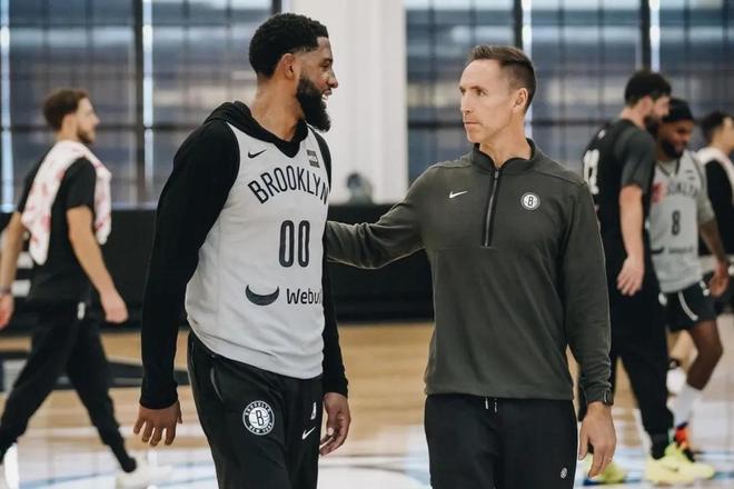 通过协作 通过协作