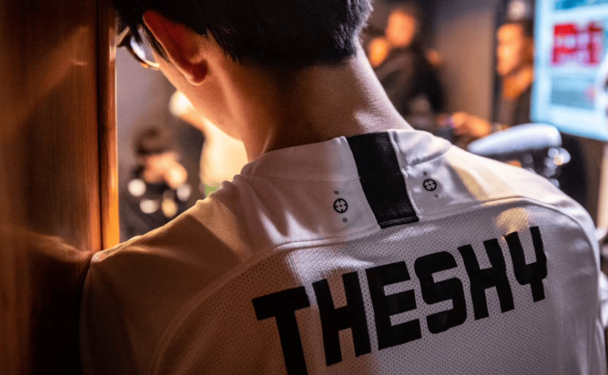 显得捉襟见 显得捉襟见