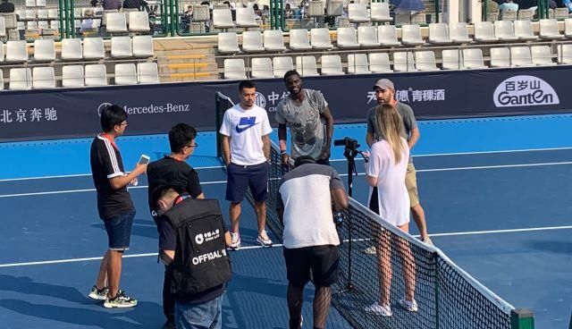 以此牵制波 以此牵制波